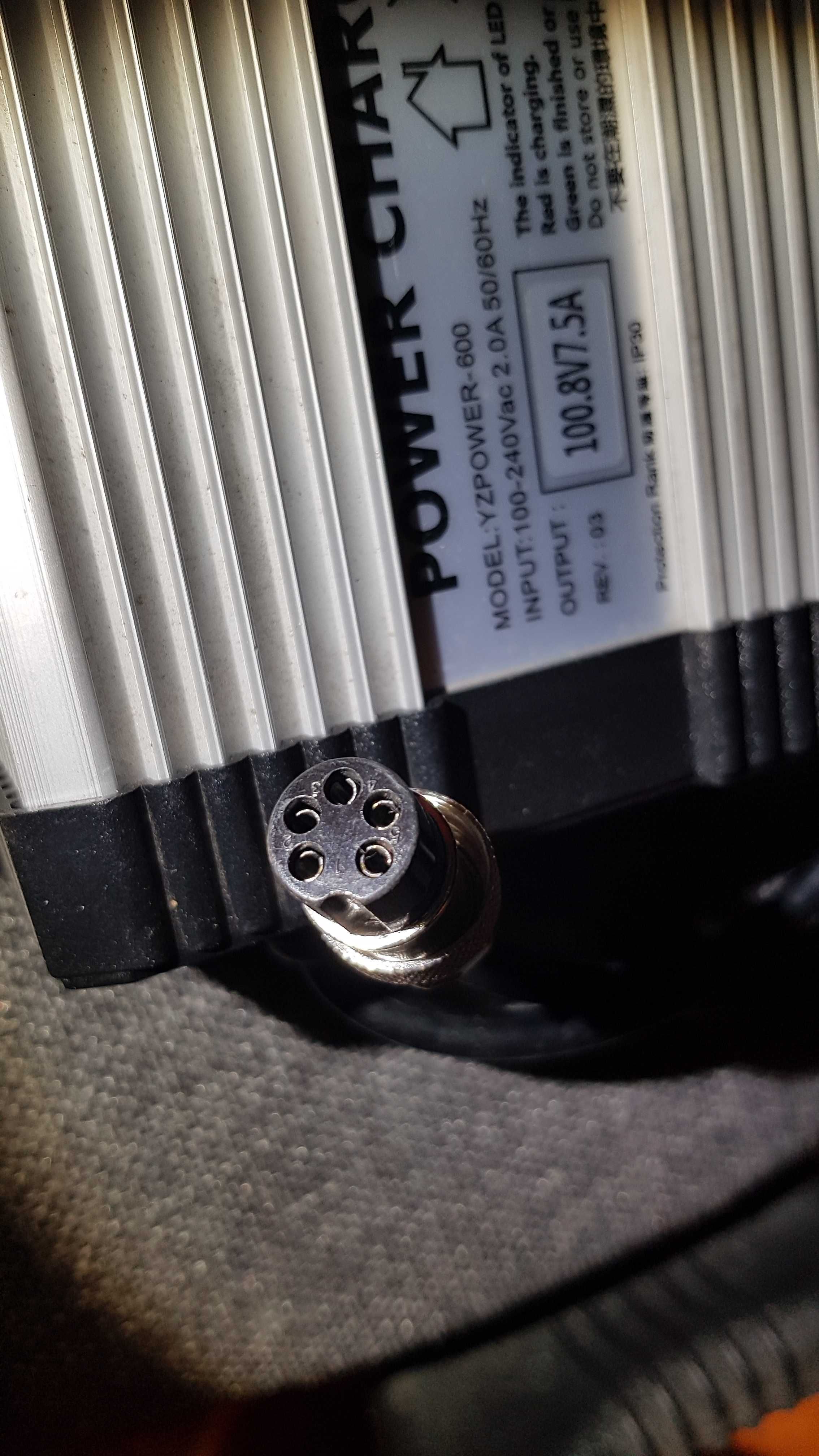 Ładowarka 100,8V 7,5A do Monocykla elektrycznego EUC Sherman S, Begode