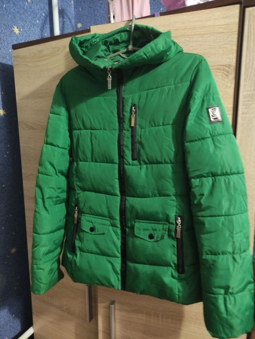 Курточка 46р M-ка.В хорошому стані.