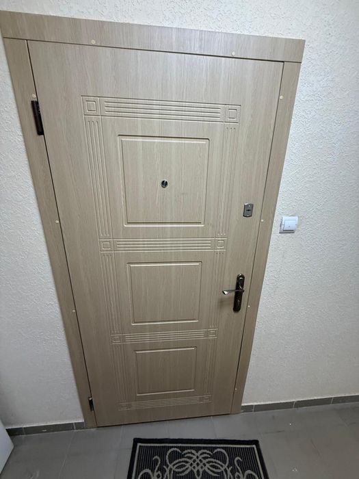 Вхідні двері вживані