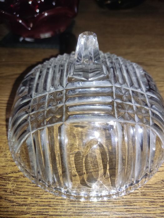 Kryształowa góra od maselnicy, bomboniery