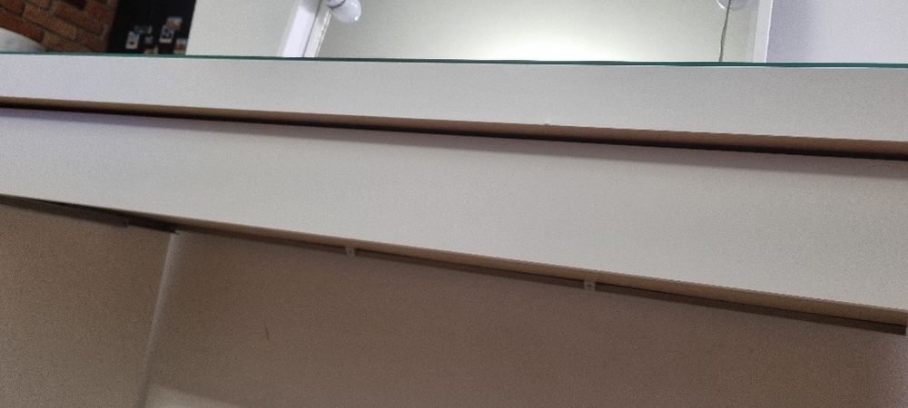 Toaletka Malm z lustrem