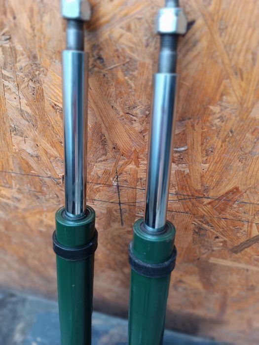 Вкладыши передних стоек ваз 2108-15 почти новые