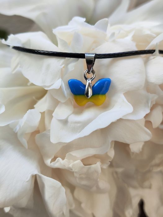 Підвіс метелик зі шнурком