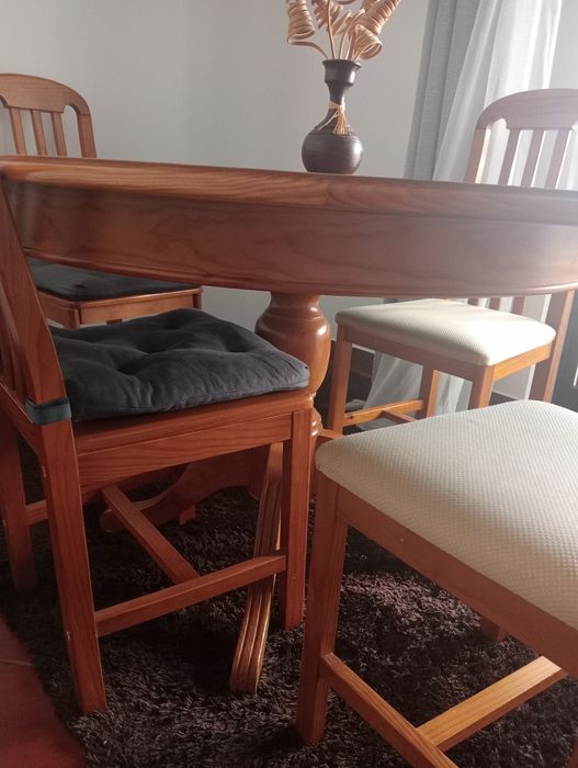 Mesa pinho mel em excelente estado