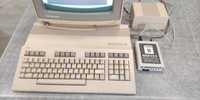 Computador e monitor Commodore 128 e Commodore 1084s