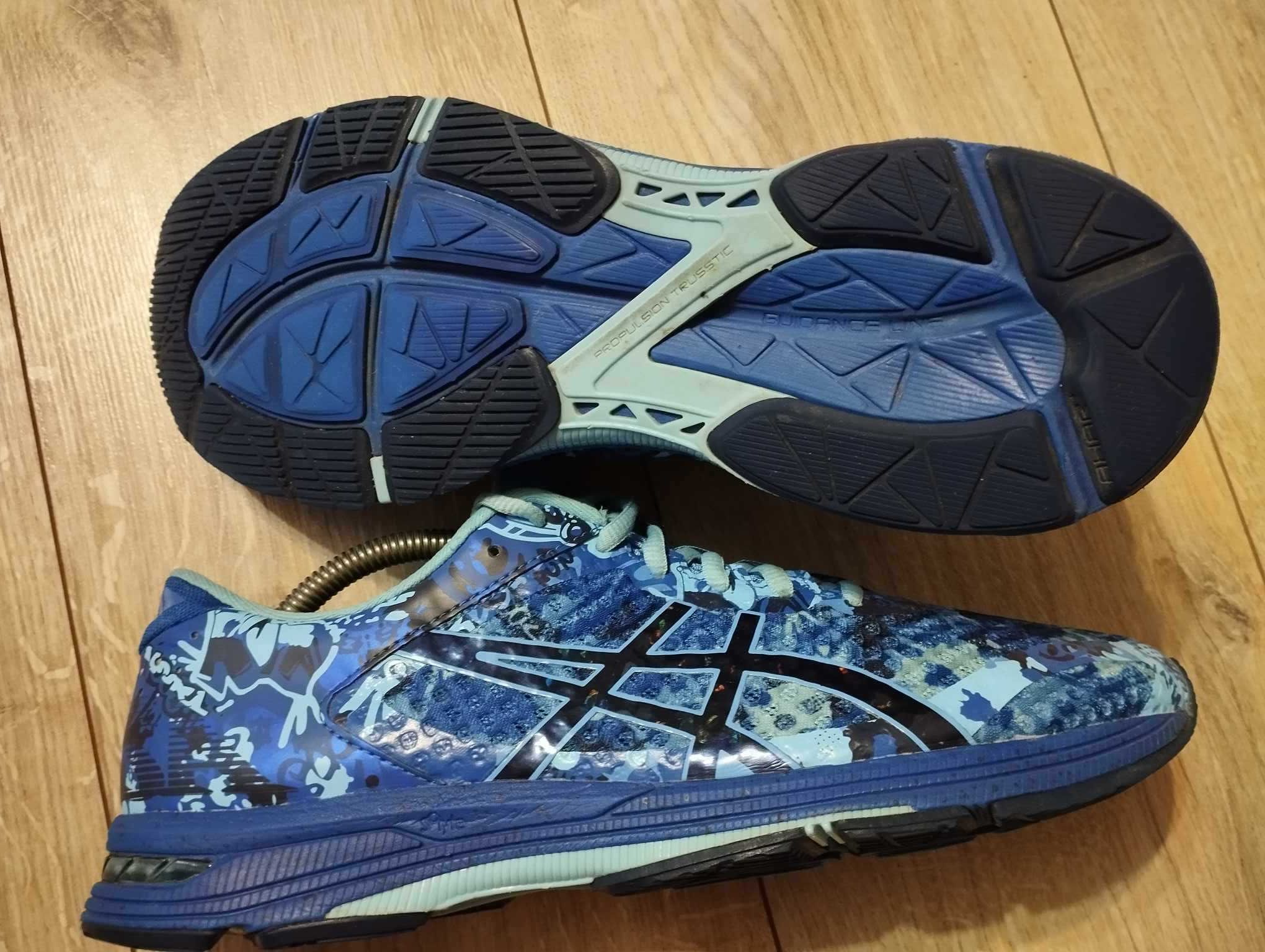 Asics Gel-Noosa Tri 11 buty do biegania 44,5