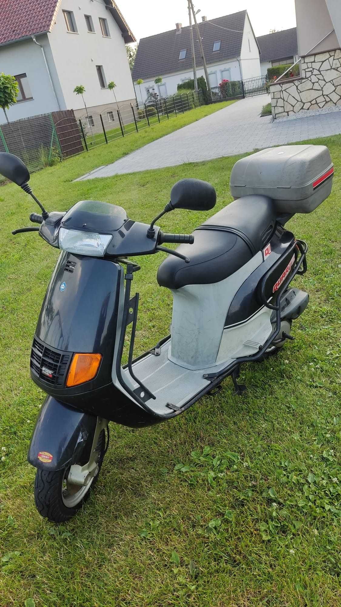 Piaggio Vespa 50 (1996) – klasyk w dobrym stanie