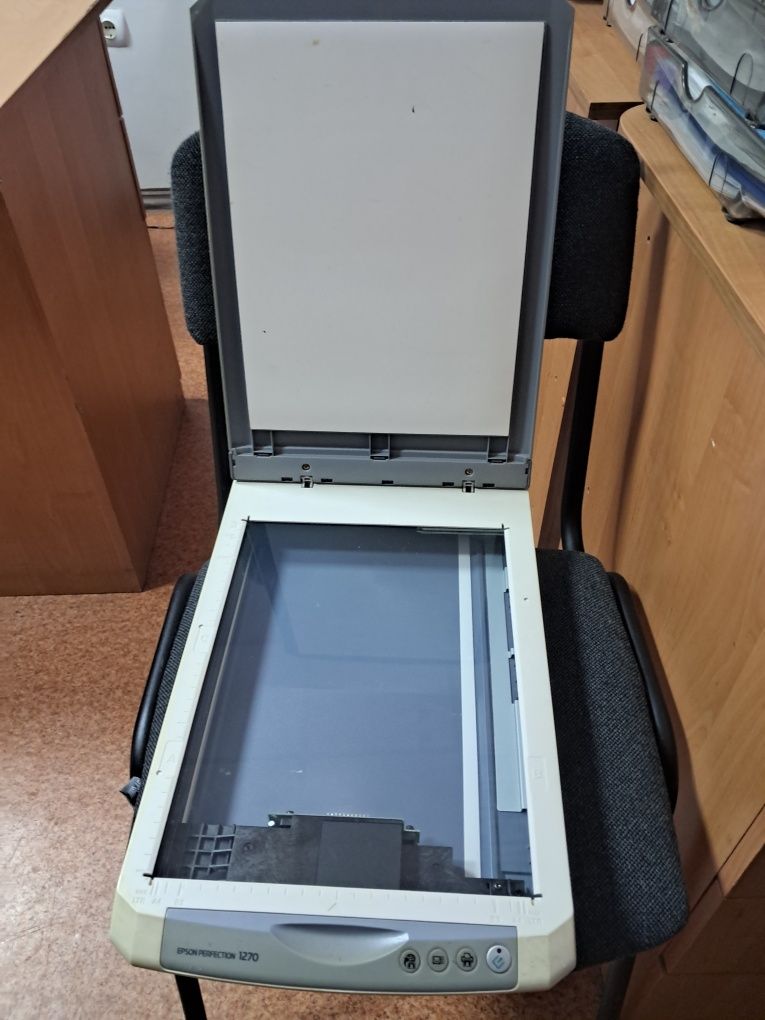 Сканер EPSON Perfection 1270