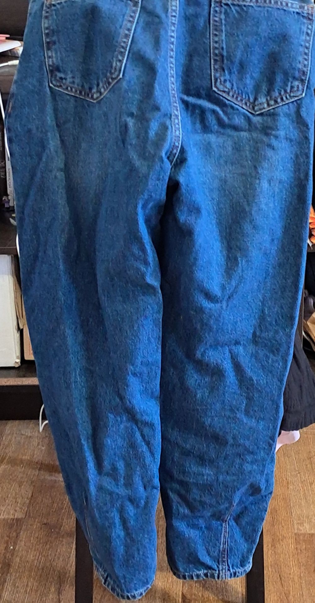Продам джинси весняні жіночі