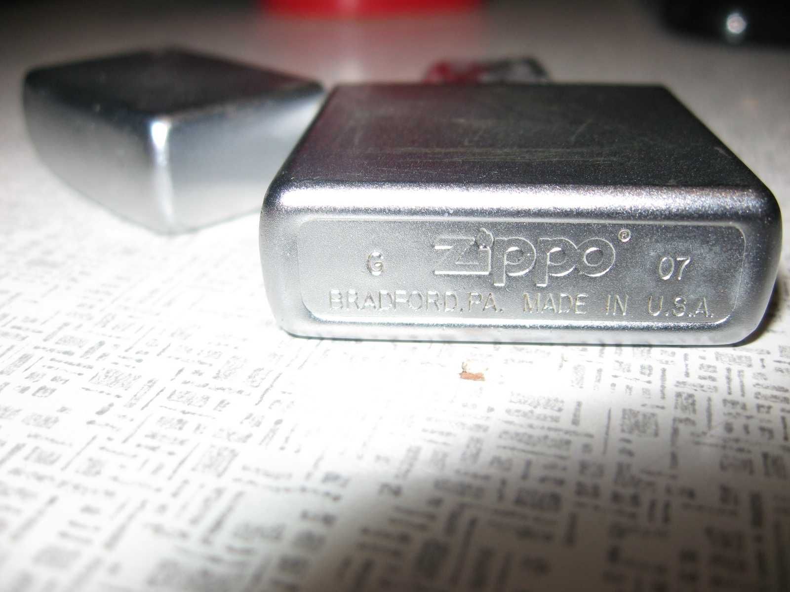 Зажигалка Zippo.