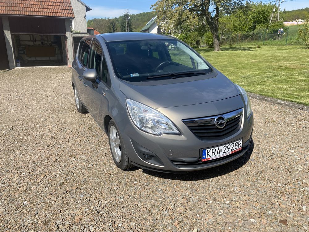 Opel Meriva 1.4 ( benzyna 120 kn ) 2011 rok