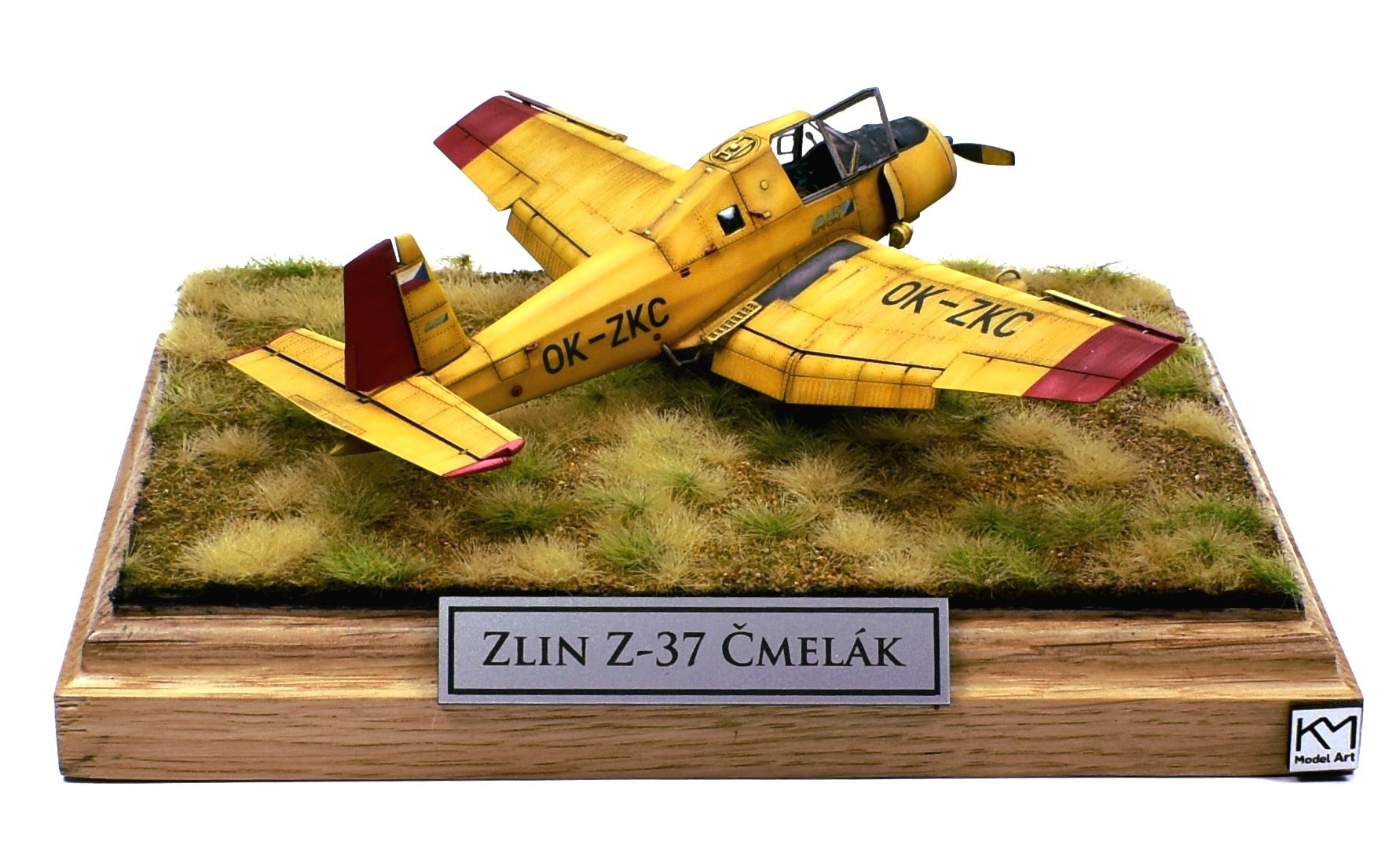 Z-37 Čmelák 1/72 Eduard