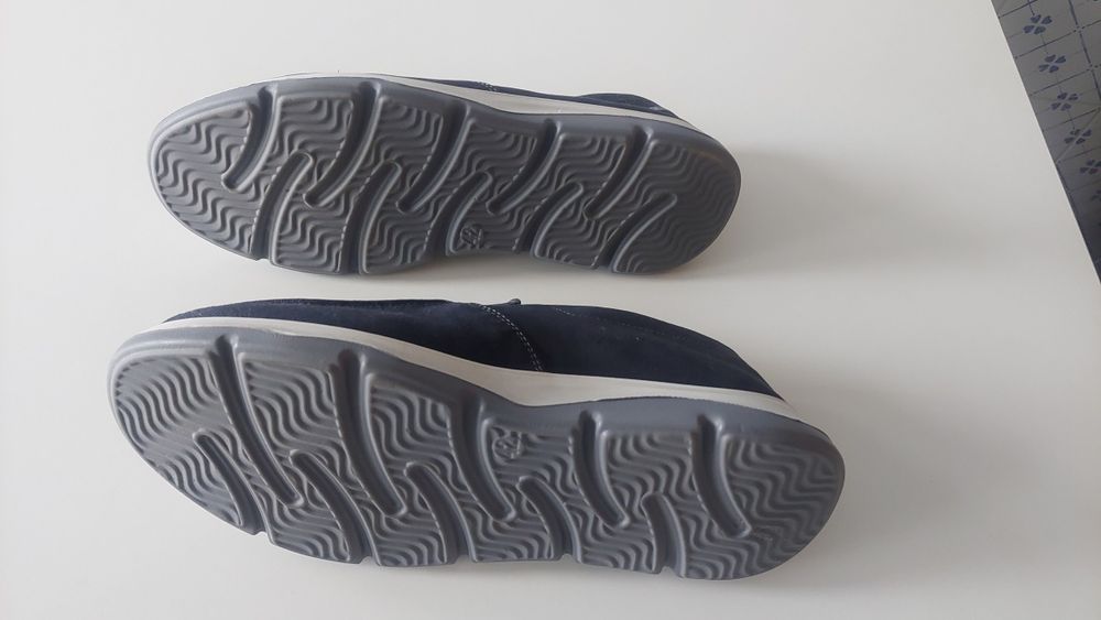 Sapatos azuis...