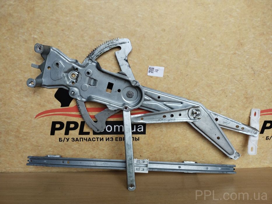 Opel Meriva A 2003-2010 стеклоподъемник передний левый 13230561