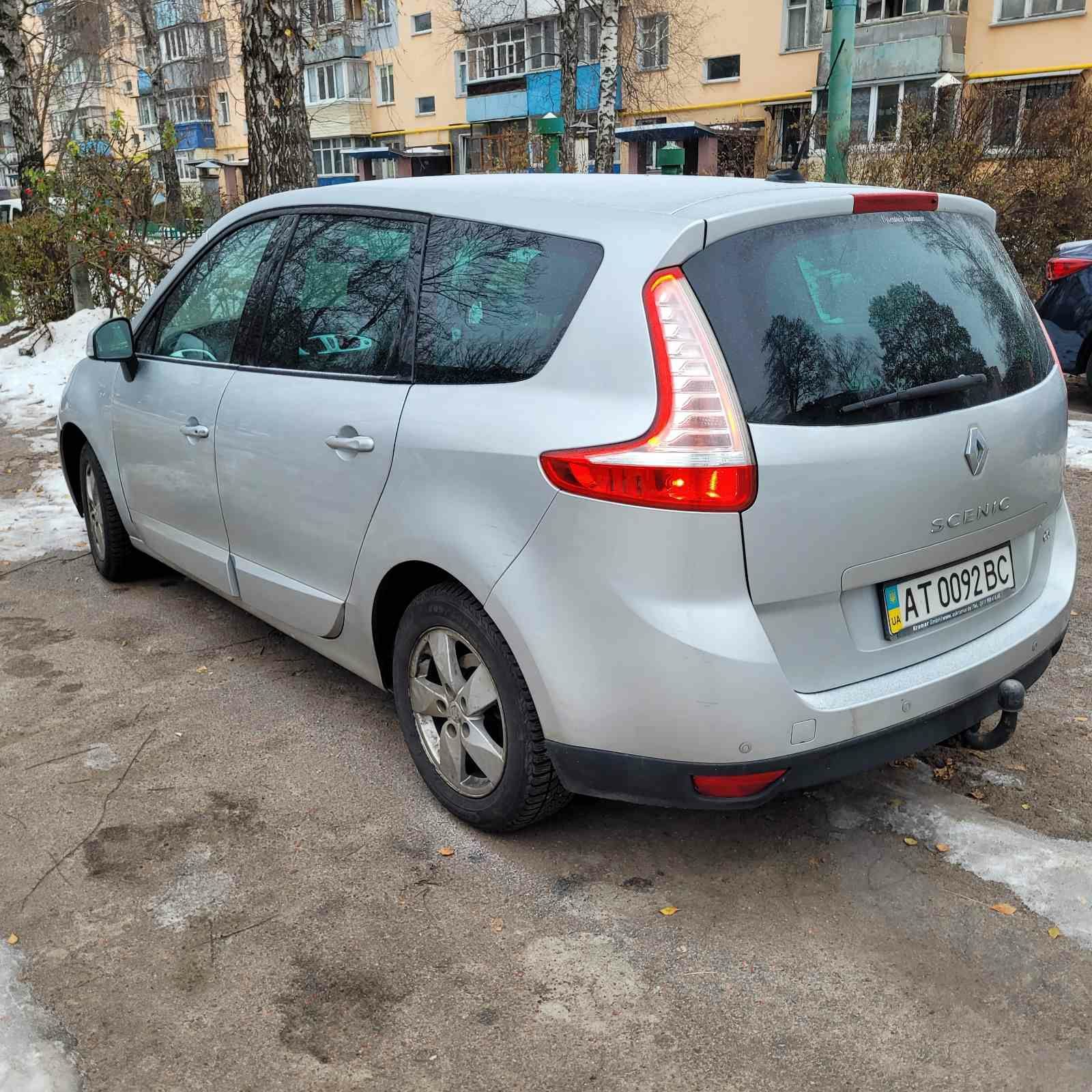 Renault Grand Scenic  7 мест