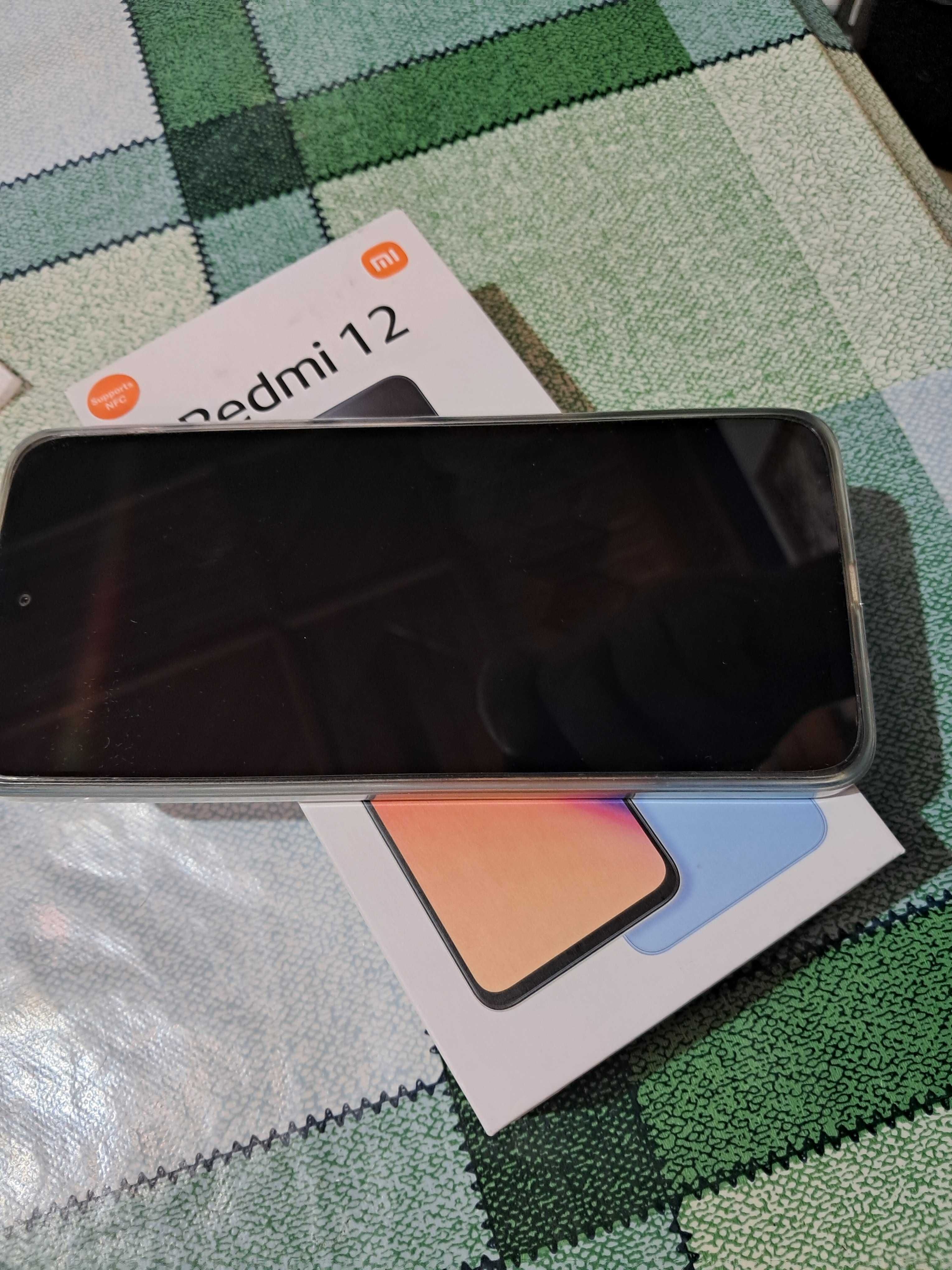 Redmi- 12 как новый 4 х 128