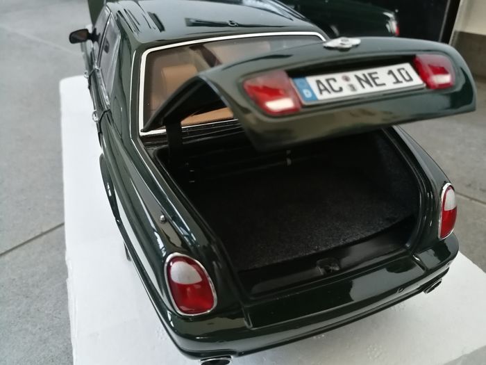 Miniatura Bentley Arnage 1:18 Minichamps