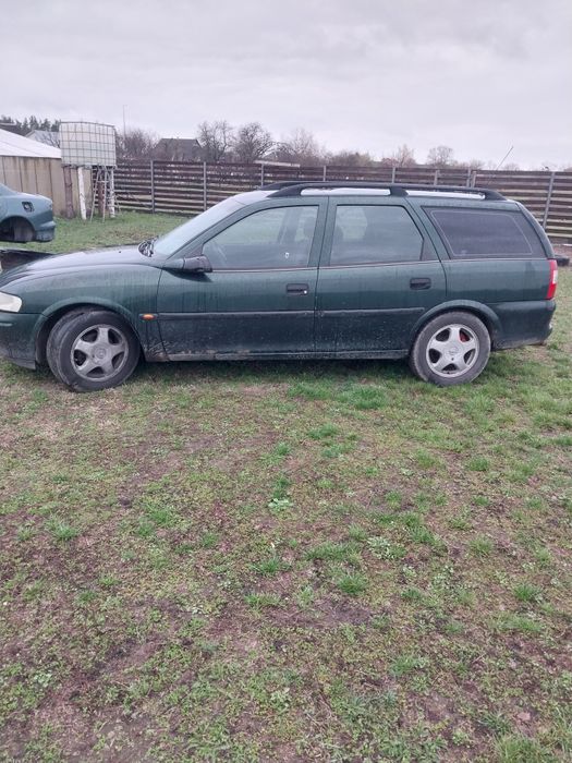 Vectra B  розборка вектра Б 1.6 шрот  Запчастини  запчасти двигун