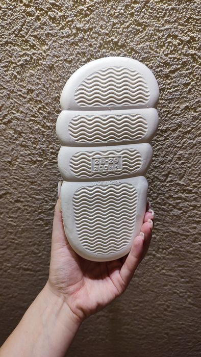 Дитячі тапулі, тапки, черевики, капці