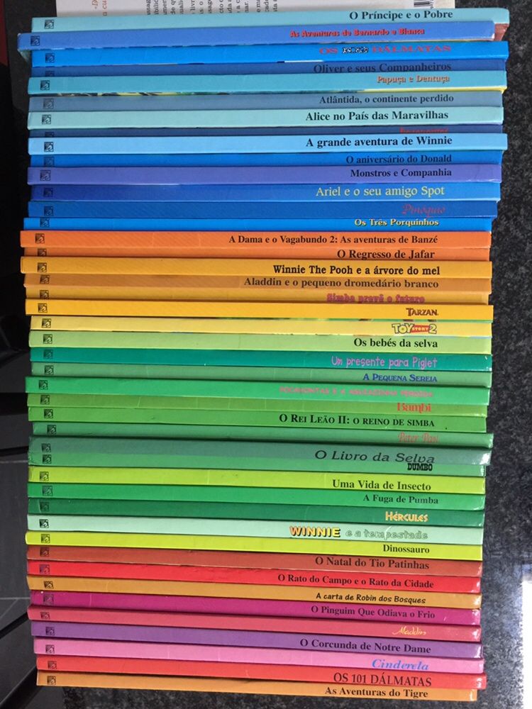 44 livros do clube do livro da Disney