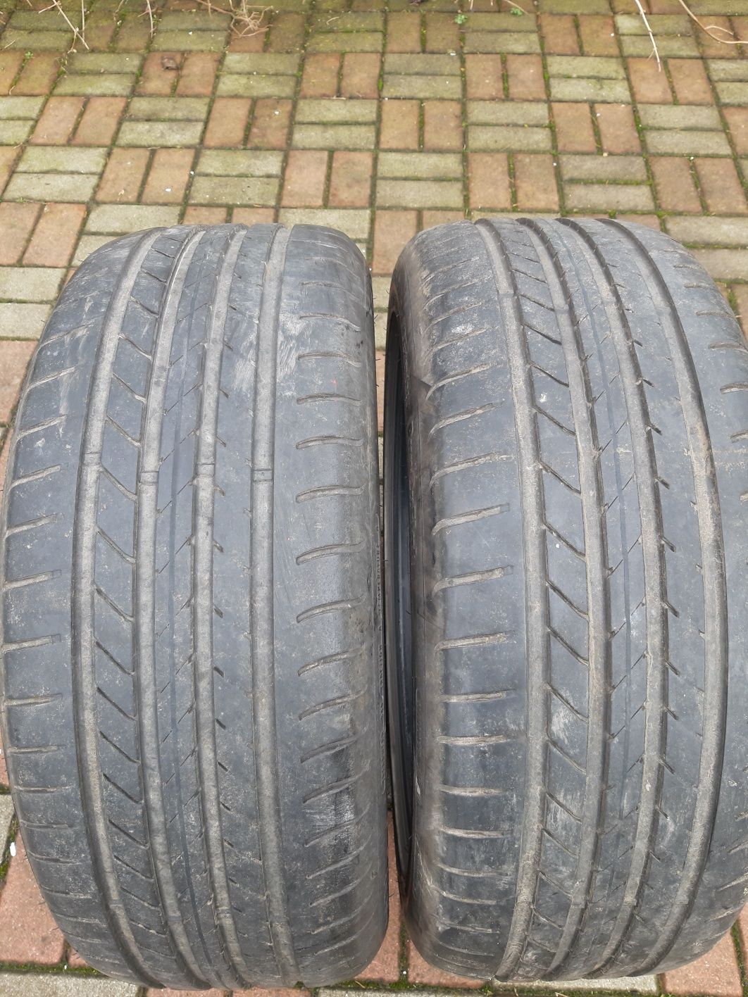 Goodyear 235 45 R19