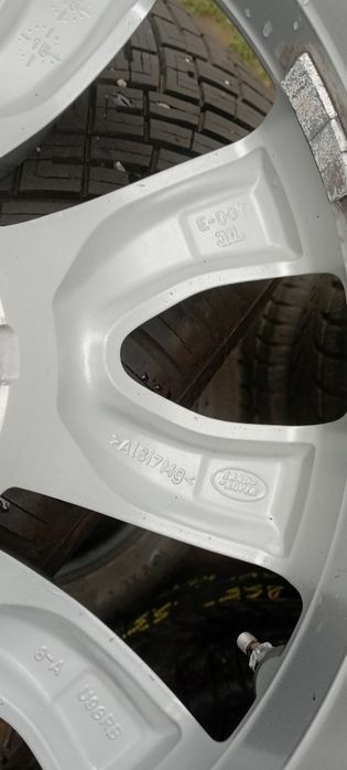 Felgi Aluminiowe 5x108,R18,ET45,8j Land Rover Czujniki