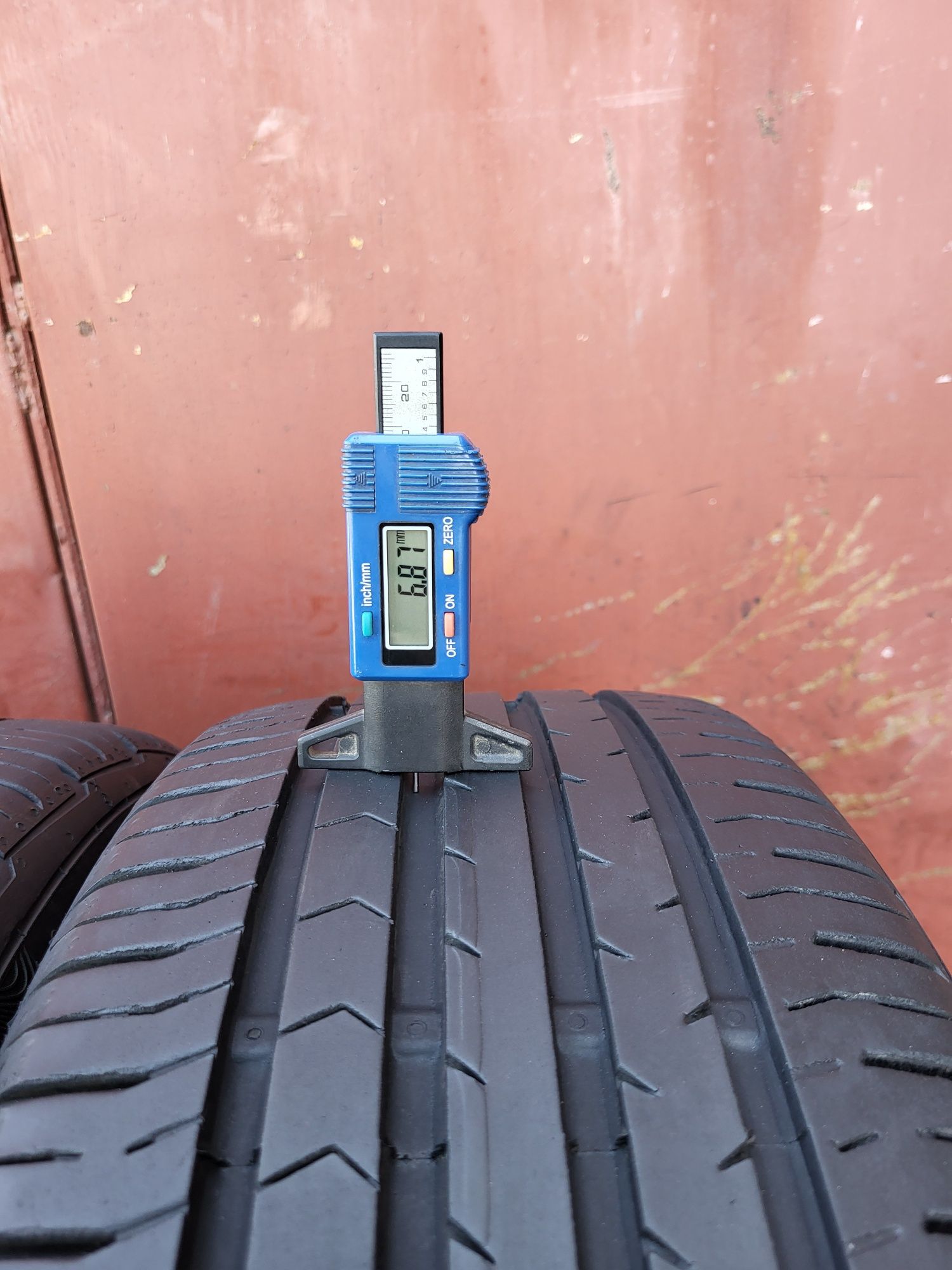 205/55/16 R16 Continental ContiPremiumContact 5 4шт літо шини