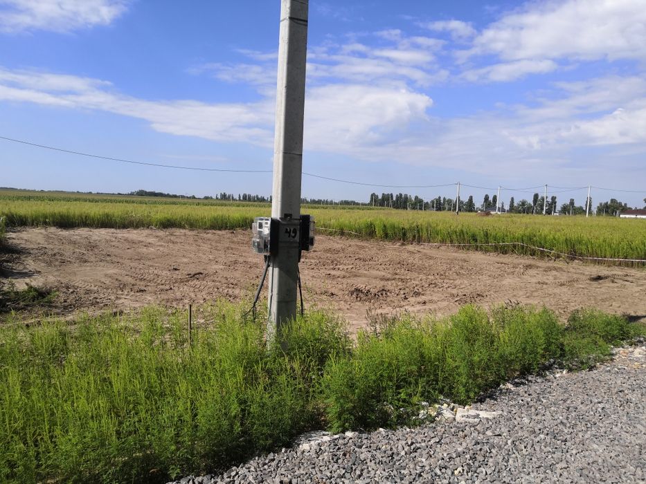 Продам ділянку під забудову 5,5 сот з  ціна 12500$