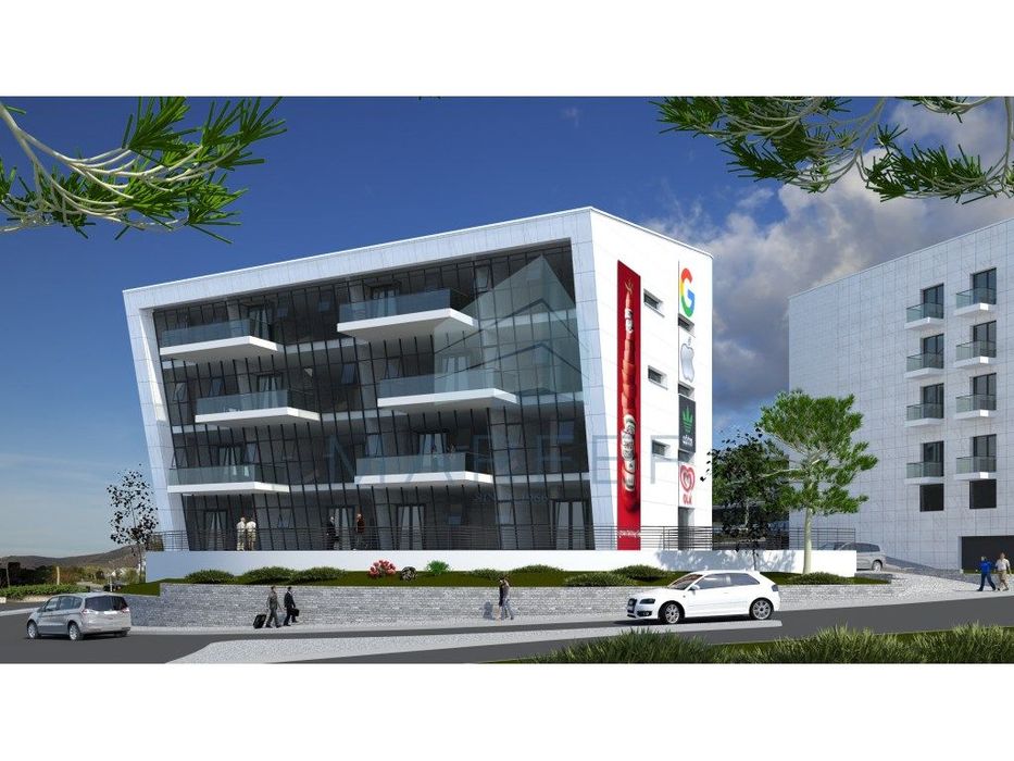 Loja com 190m2 + 100m2 de Terraço