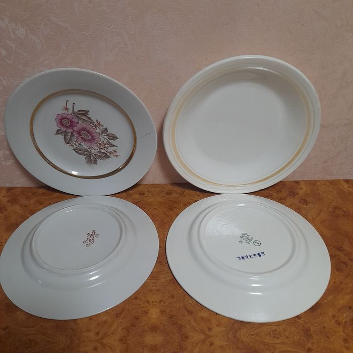 Продам столовые  тарелки фаянсовые, фарфоровые времен СССР, б/у