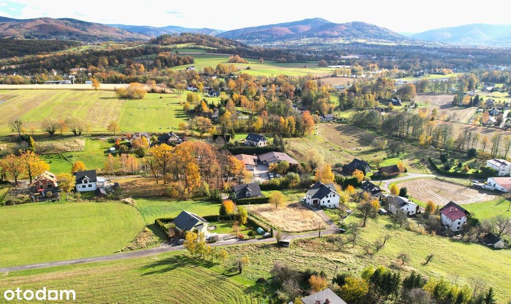 Widokowa działka budowlana 3242m² z pozwoleniem na budowę w Skoczowie