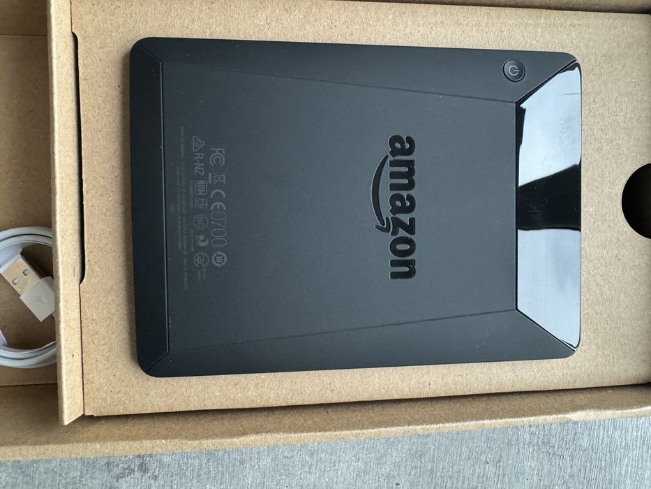 Kindle Voyage. Refurbished. Підсвітка. Чорний. HD екран. Гарантія