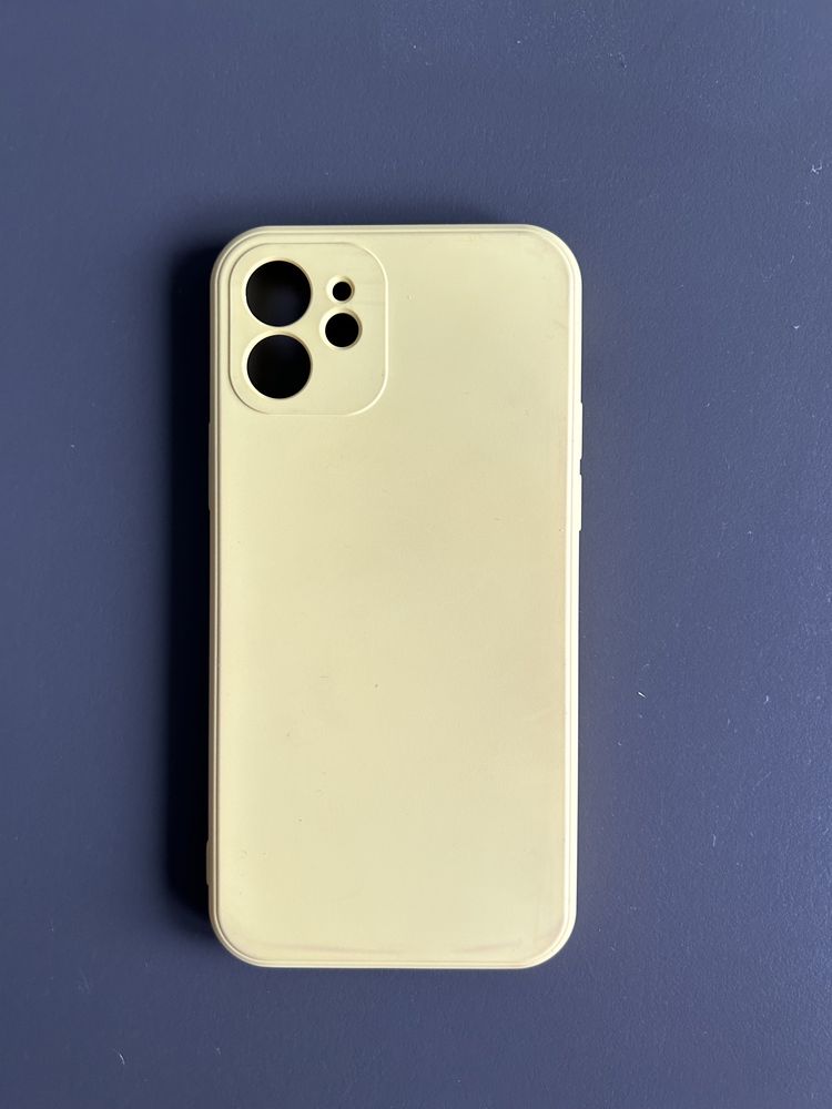 Żółty case Iphone 12
