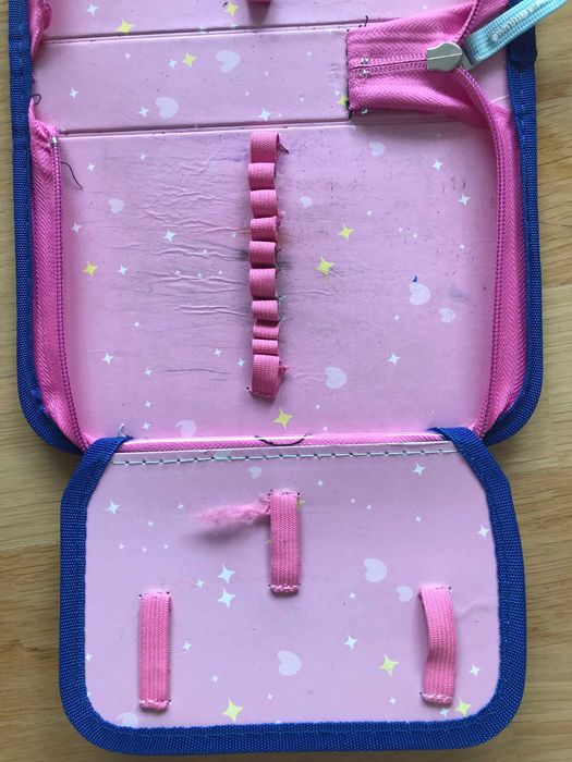 Piórnik DERFORM w jednorożce