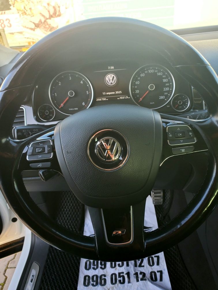 Touareg R-line  Максимальна комплектація/Вся в рідному окрасі/Пневмо/
