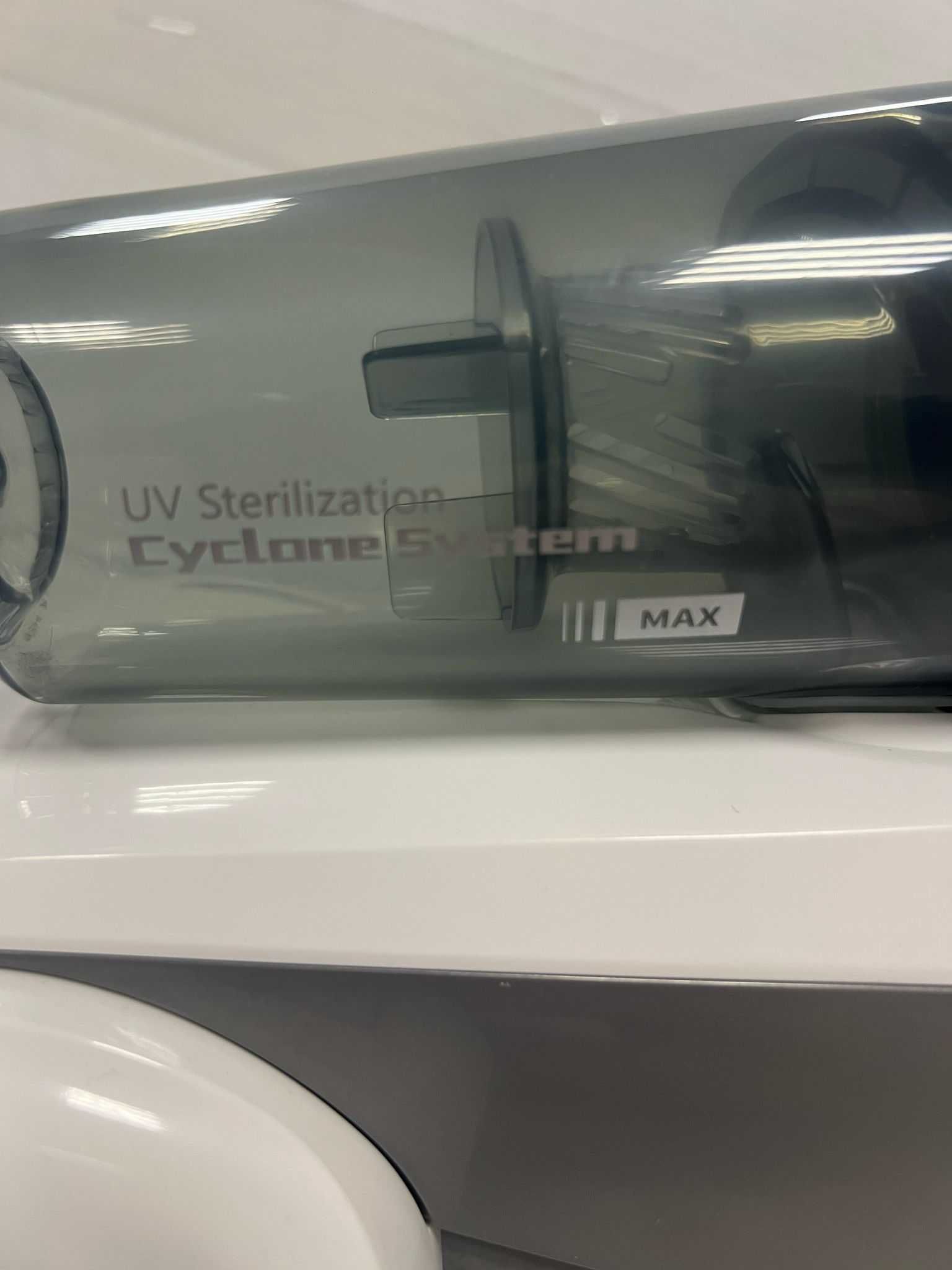 ODKURZACZ RĘCZNY do materacy dla alergików z UV - OUTLET - A3