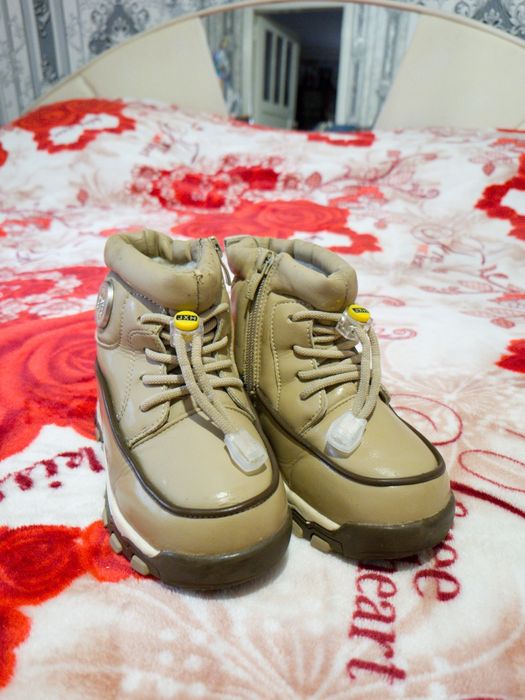 Дівчачі зимові ботінки