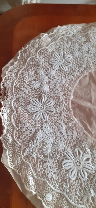 Gola de Renda de Bilrros