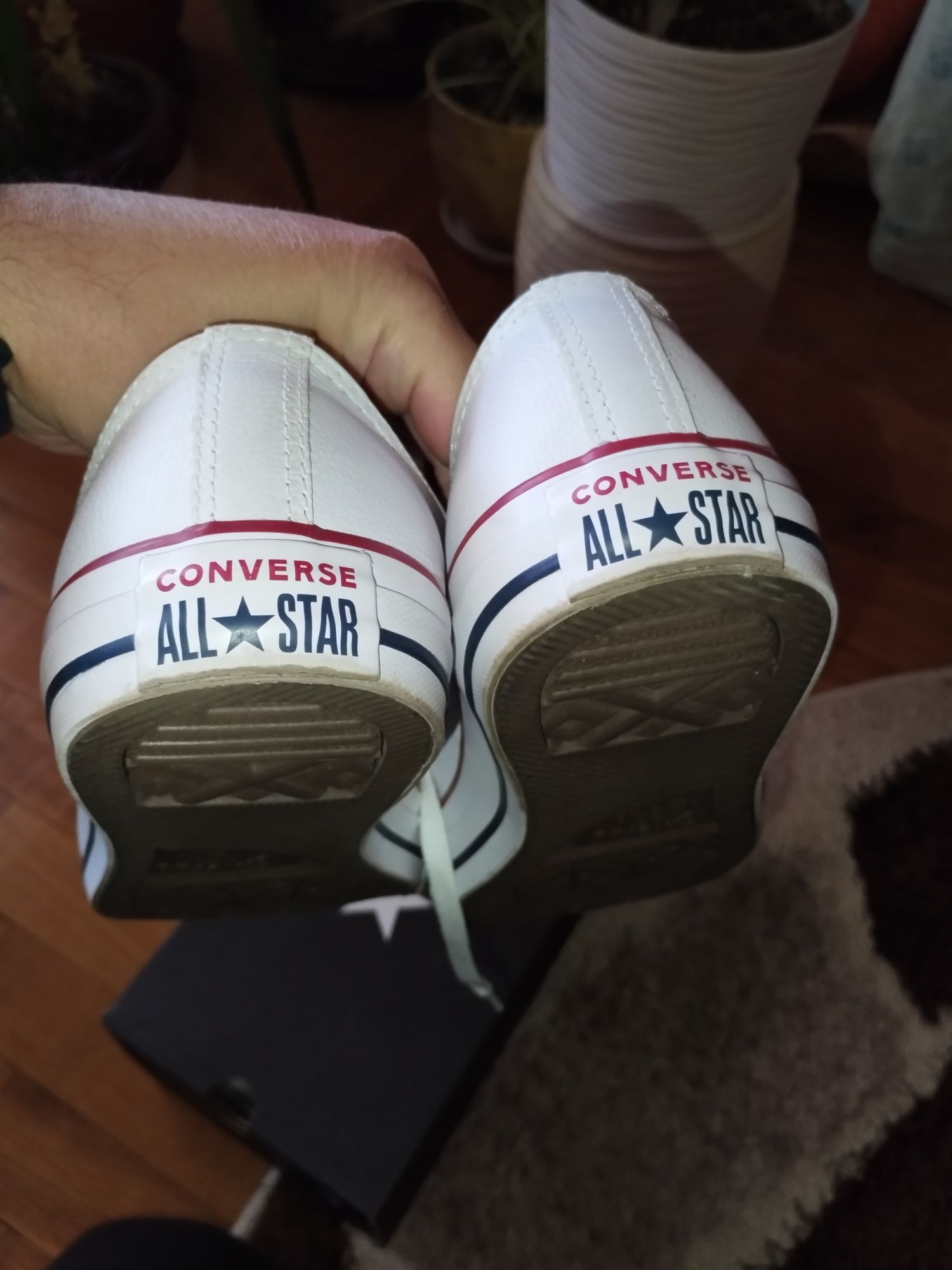 Кеди Converse шкіряні білі 42 р. 27 см. (оригінал)