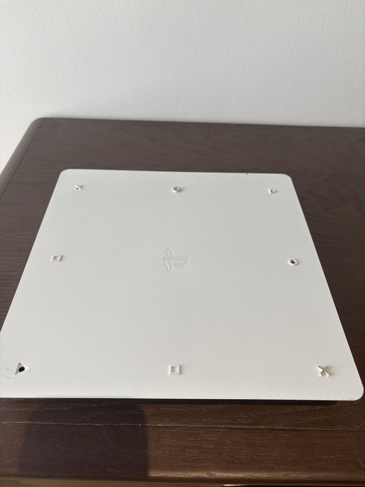 Ігрова приставка PS4 slim 500gb white