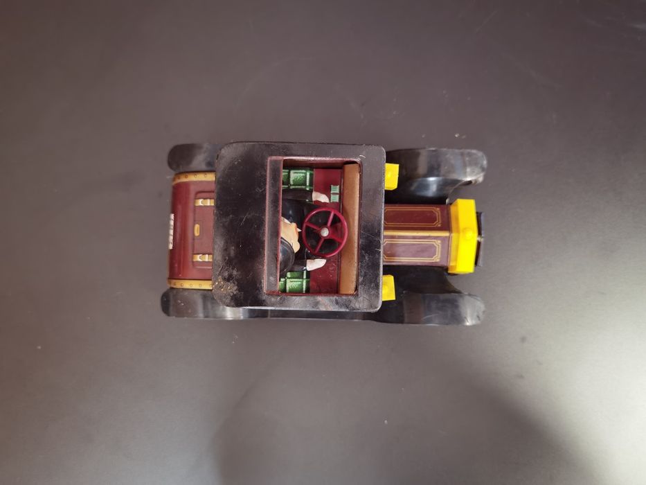 Carrinho de brinquedo da década de 60