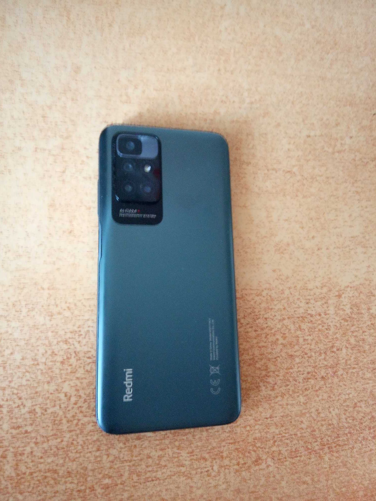 Продам Redmi 10 4+1/64