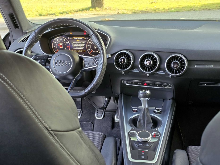 Audi TT Coupé 2.0TFSI S-line Caixa Manual
