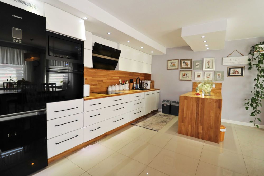 Stylowy dom z dużą działką i ogrodem