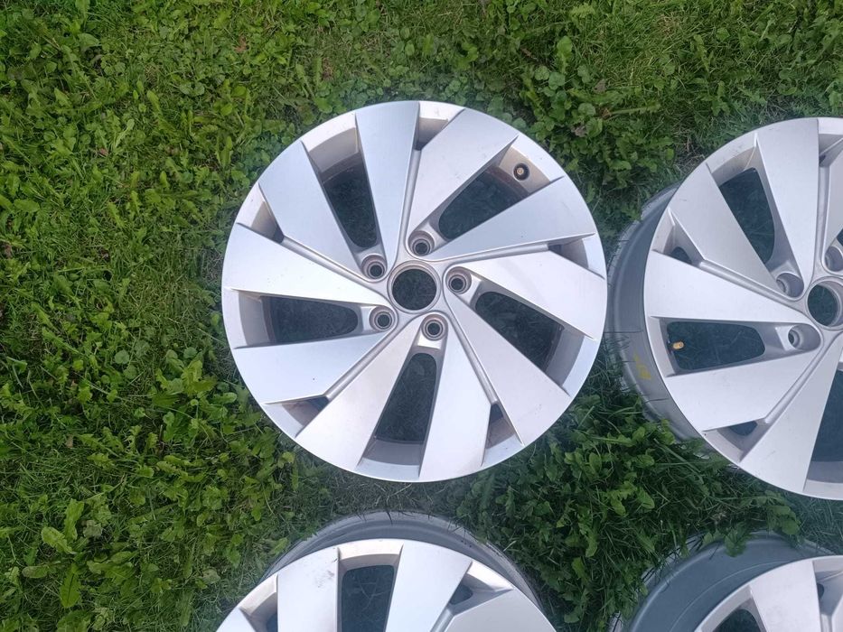 Felgi aluminiowe OEM Volkswagen, 5.H.0.6.0.1.0.2.5.B