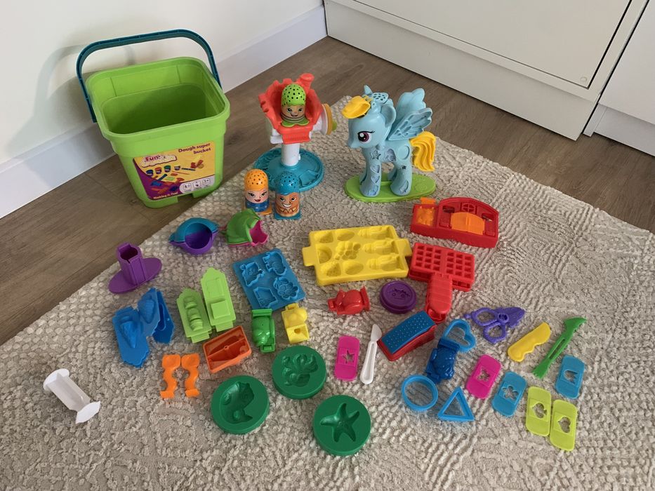 Великий набір для ліплення Play Doh