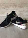 Buty damskie NIKE roshe kwiatki R.38
