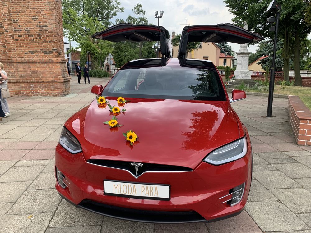 Wynajem Tesla model X auto do ślubu