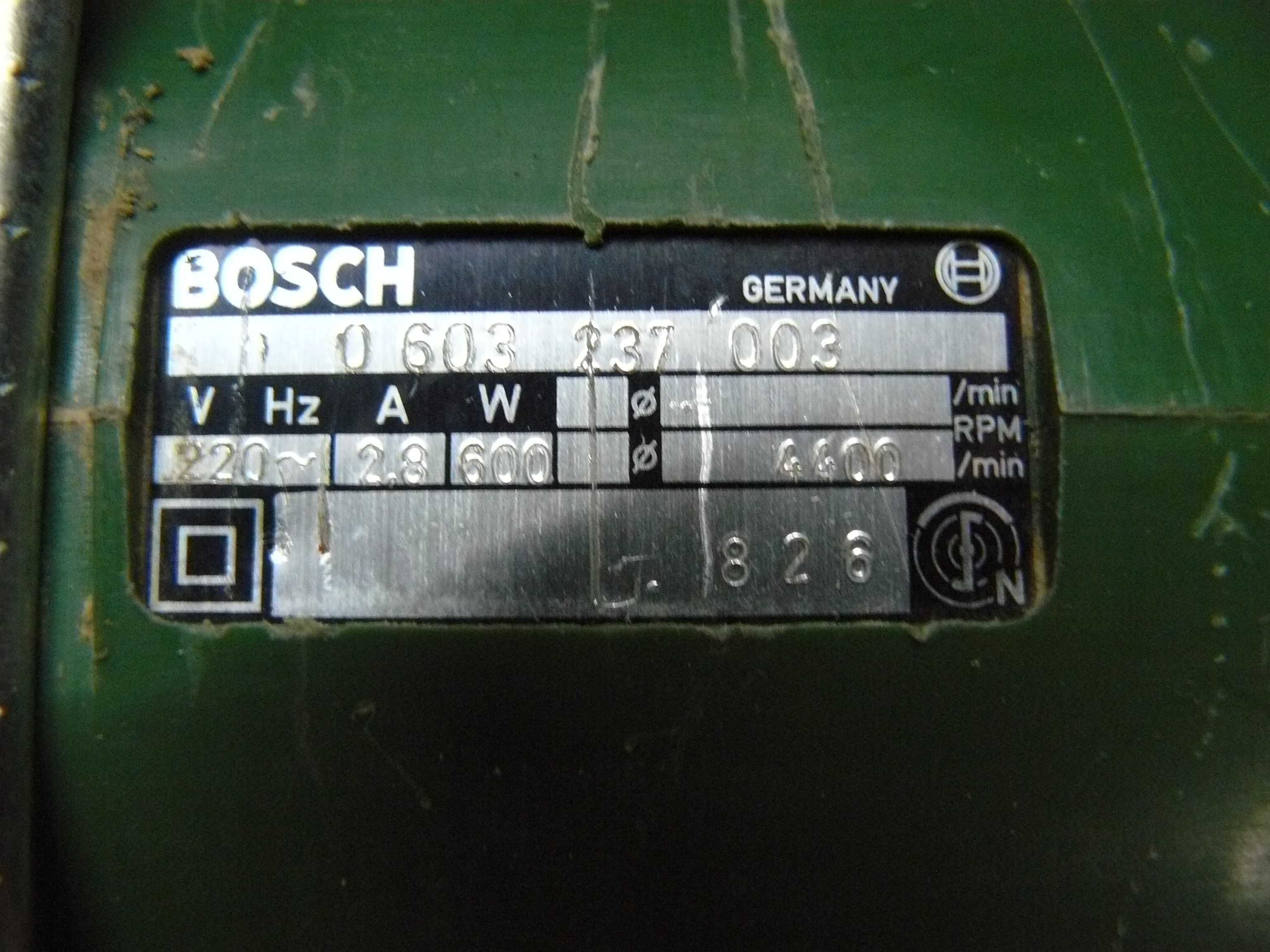 Bosch pilarka tarczowa ręczna  600 wat opakowanie 2 tarcze