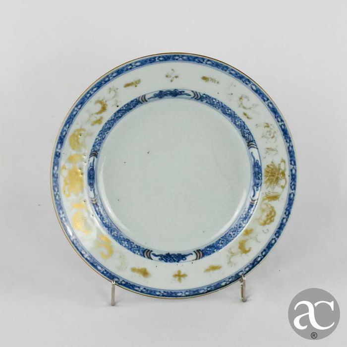 Par de Pratos, China, decoração  “bianco sopra bianco” Qianlong XVIII